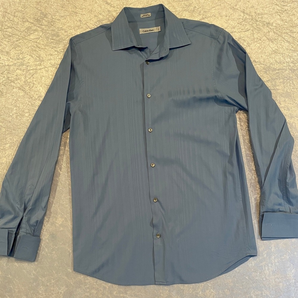 Calvin Klein Button Down Shirt Mens Small Blue EUC Shadow Stripe Long Sleeve